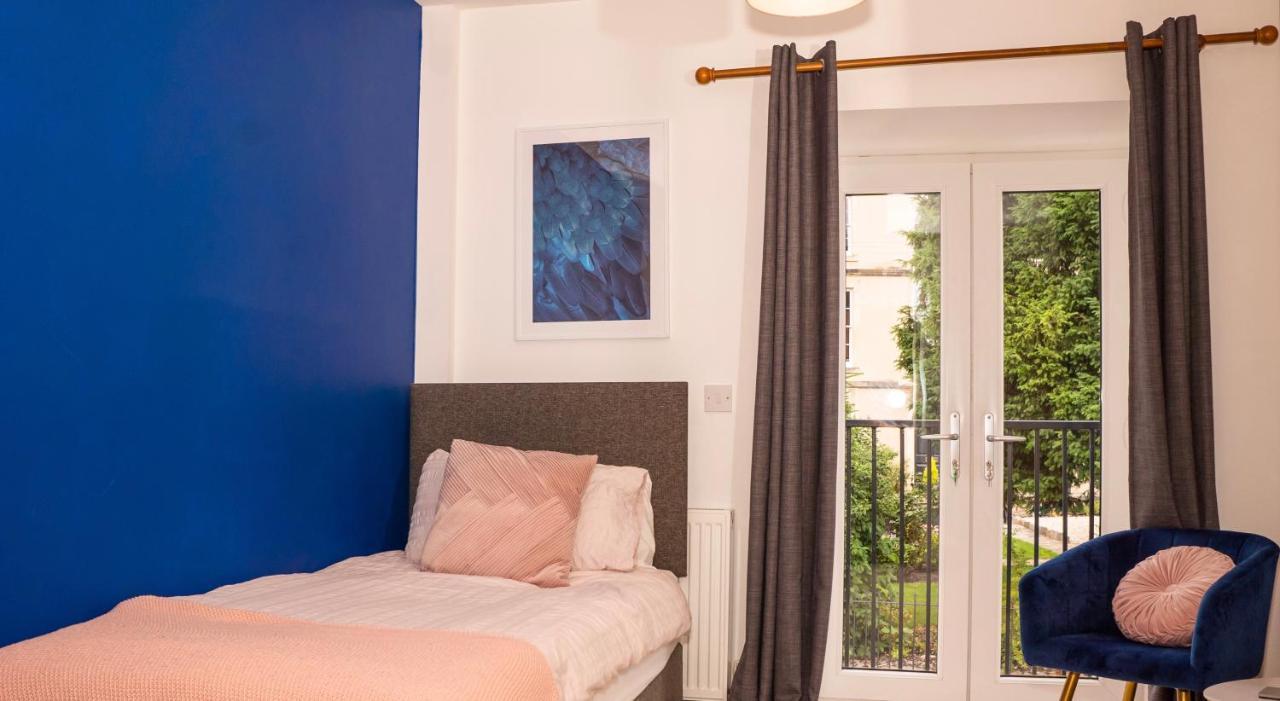Beautiful, Contemporary 3 Bedroom Apartment Bath Esterno foto