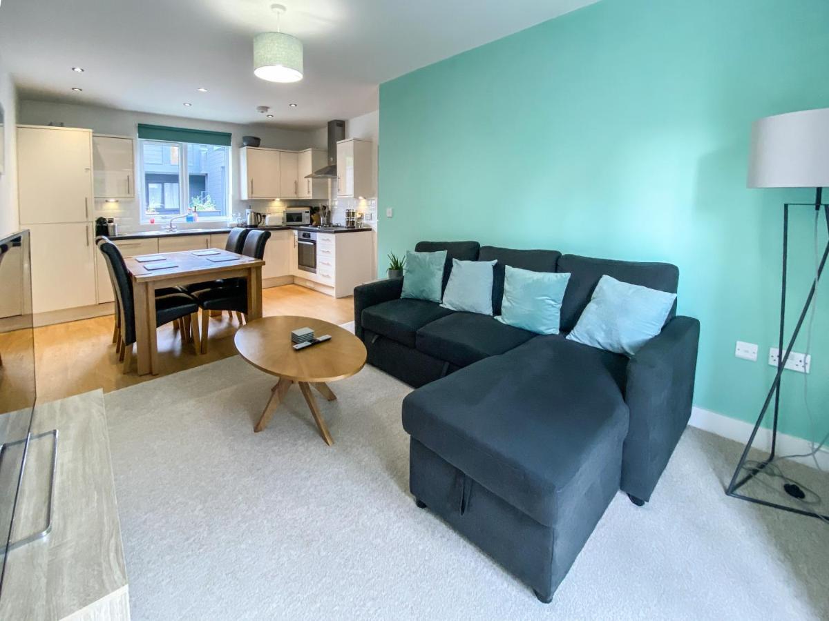 Beautiful, Contemporary 3 Bedroom Apartment Bath Esterno foto