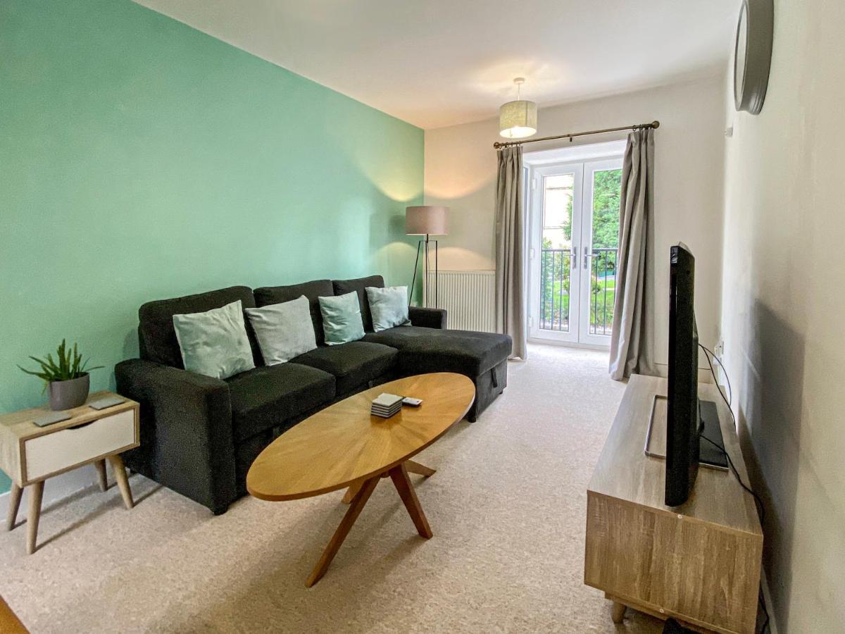 Beautiful, Contemporary 3 Bedroom Apartment Bath Esterno foto